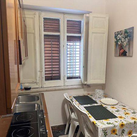 Apartament Dimora Di Maury A Due Passi Dai Trasporti E Da Ballaro 巴勒莫 外观 照片