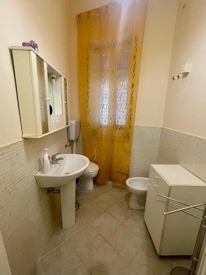 Apartament Dimora Di Maury A Due Passi Dai Trasporti E Da Ballaro 巴勒莫 外观 照片
