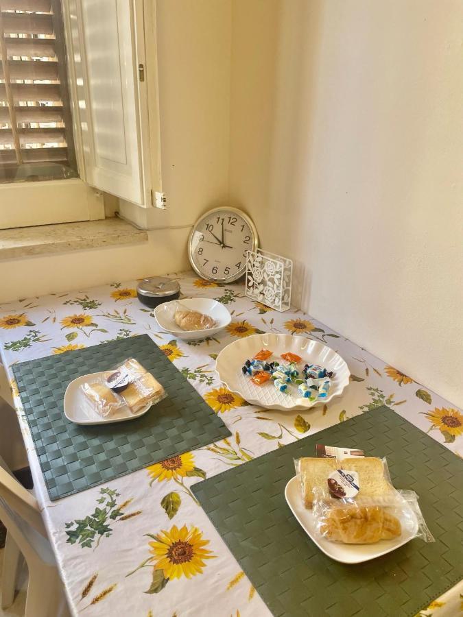 Apartament Dimora Di Maury A Due Passi Dai Trasporti E Da Ballaro 巴勒莫 外观 照片