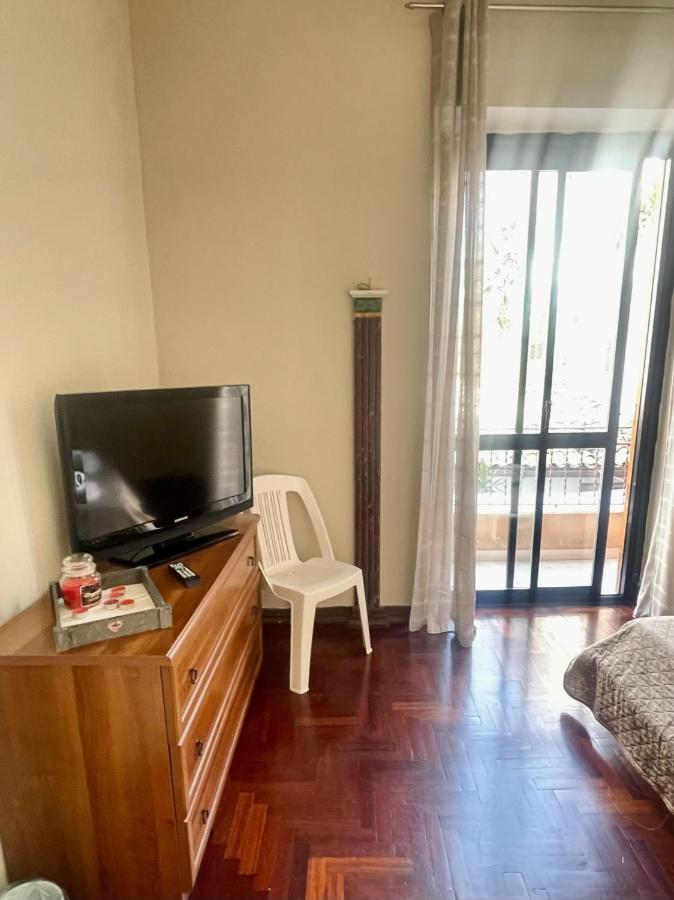 Apartament Dimora Di Maury A Due Passi Dai Trasporti E Da Ballaro 巴勒莫 外观 照片