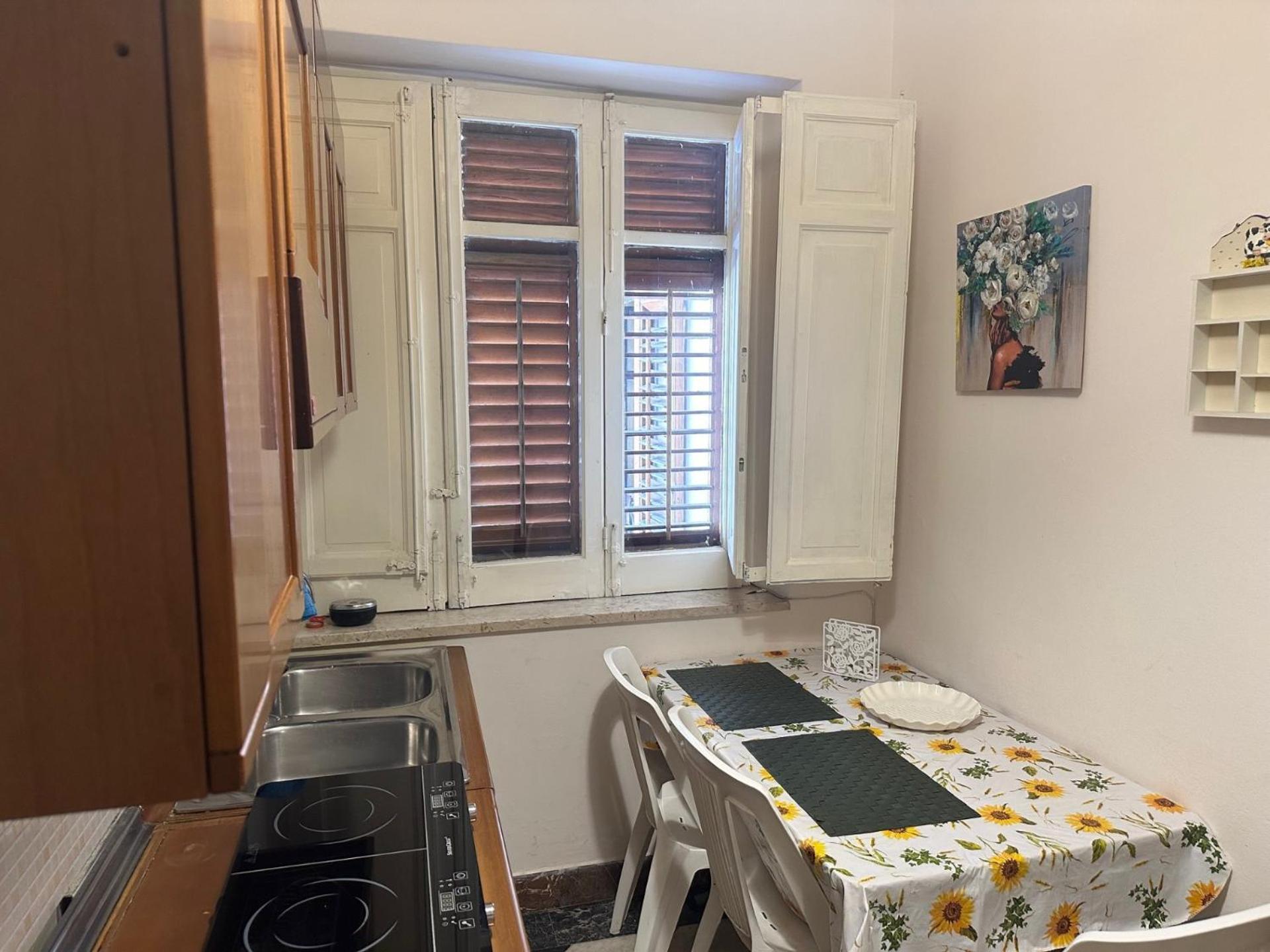 Apartament Dimora Di Maury A Due Passi Dai Trasporti E Da Ballaro 巴勒莫 外观 照片